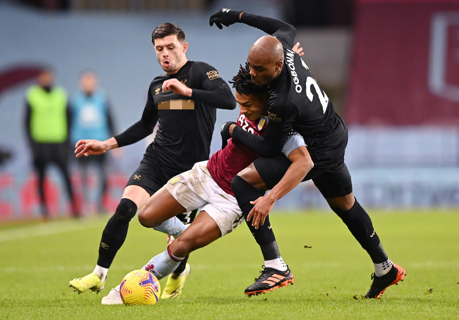 进攻缺乏足 进攻缺乏足